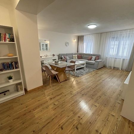 City Heart Luxury Apartment Nové Zámky Extérieur photo